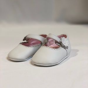 EUC White Leather Mary Jane Crib Shoe